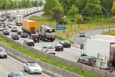 Verkehrsteilnehmer dürfen auf Auffahrten nicht schneller als der normale Verkehr fahren