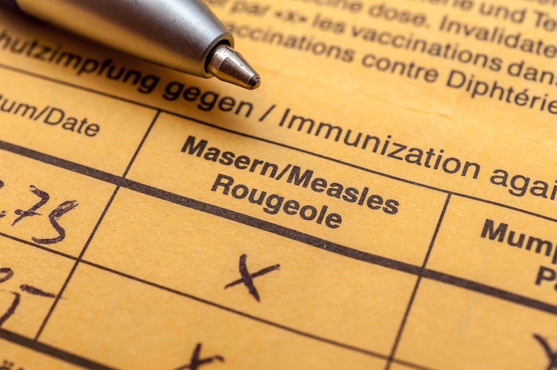 Der Masernimpfnachweis ist bei Schulen als eine klare Pflicht anzusehen.