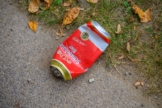 Es besteht kein schutzwürdiges Interesse des Händlers daran, dass eine Einwegdose unbeschädigt zurückkommt.